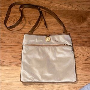 Michael kors authentic crossbody